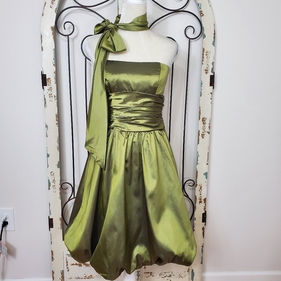 David's bridal satin formal strapless dress size 8 - Picture 6 of 7